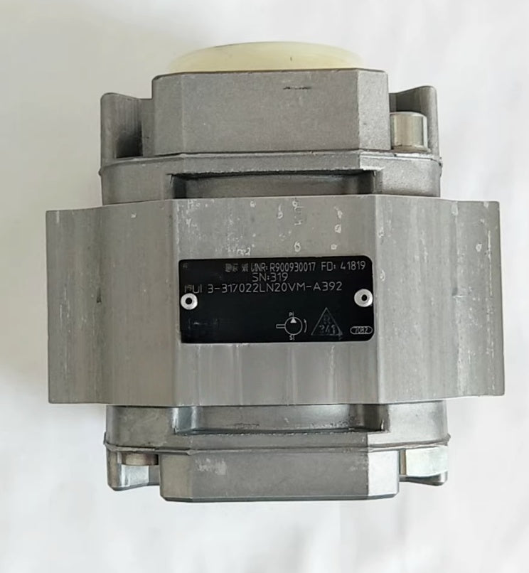 0009812105 Hydraulic Pump Genuine New